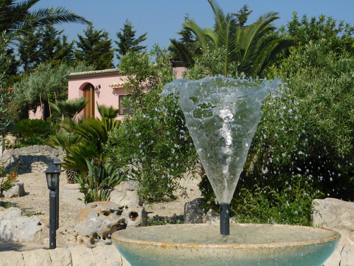 Dependance In Villa Con Piscina 拉古萨 外观 照片