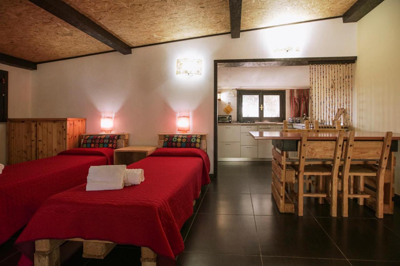 Dependance In Villa Con Piscina 拉古萨 外观 照片