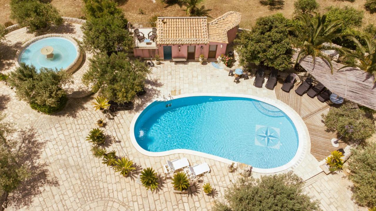 Dependance In Villa Con Piscina 拉古萨 外观 照片