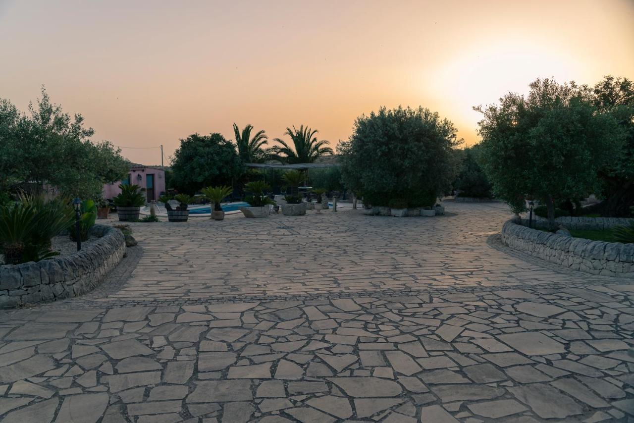 Dependance In Villa Con Piscina 拉古萨 外观 照片