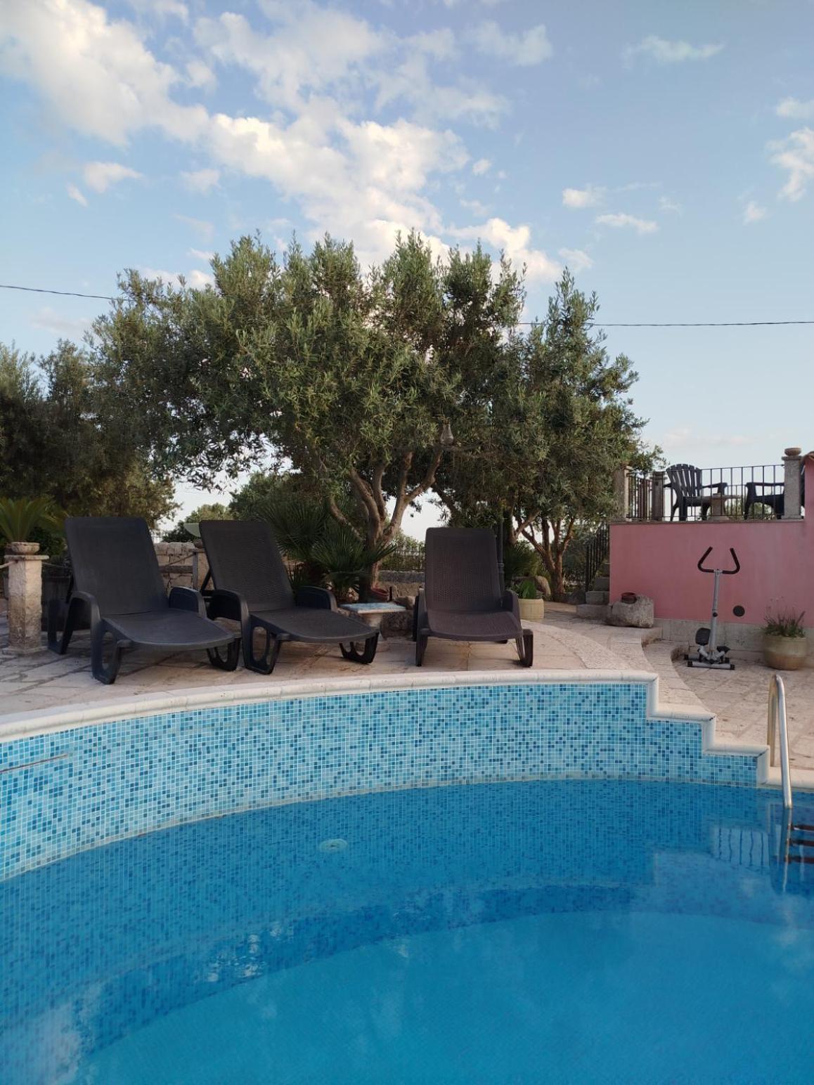 Dependance In Villa Con Piscina 拉古萨 外观 照片