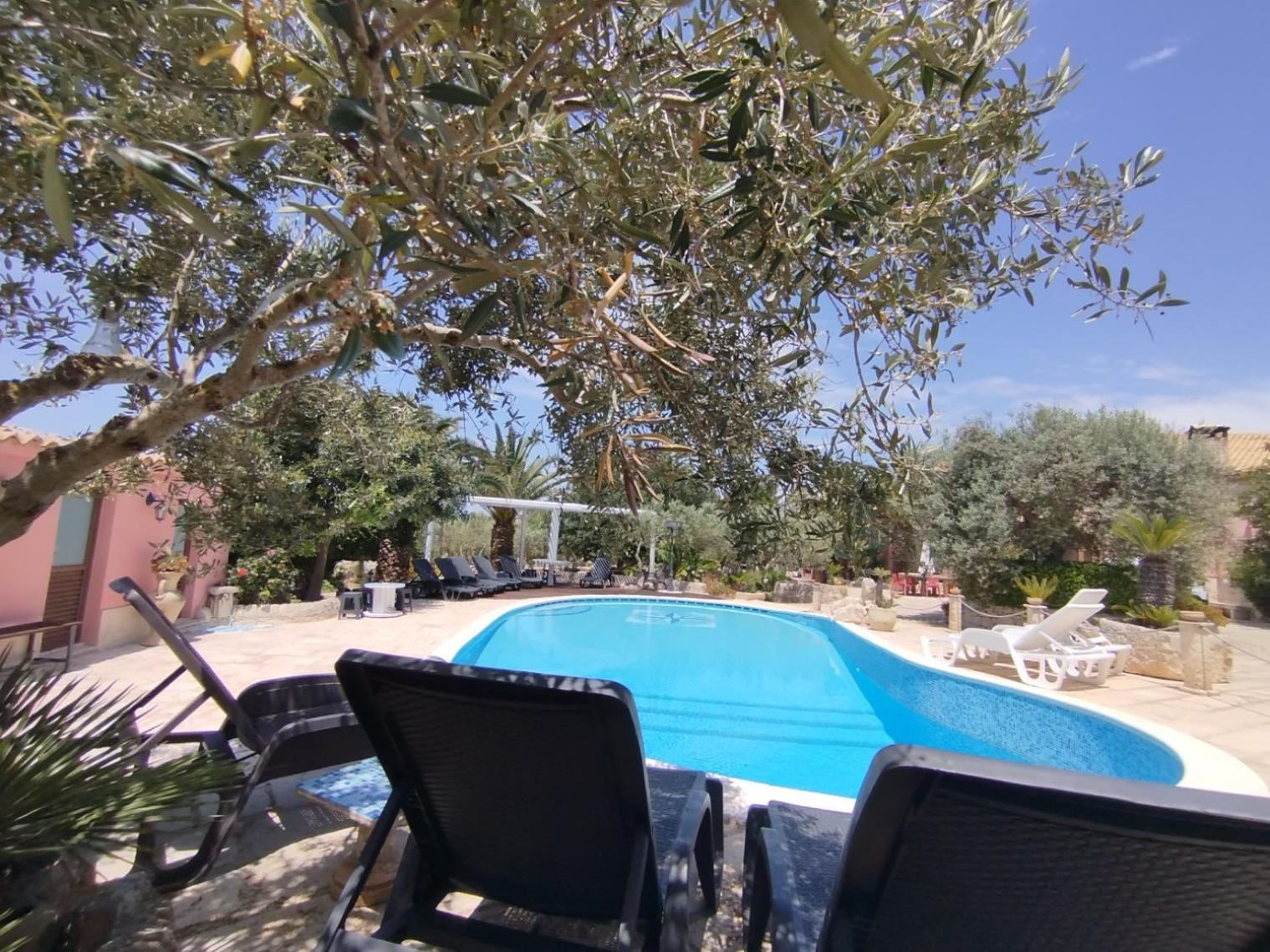 Dependance In Villa Con Piscina 拉古萨 外观 照片